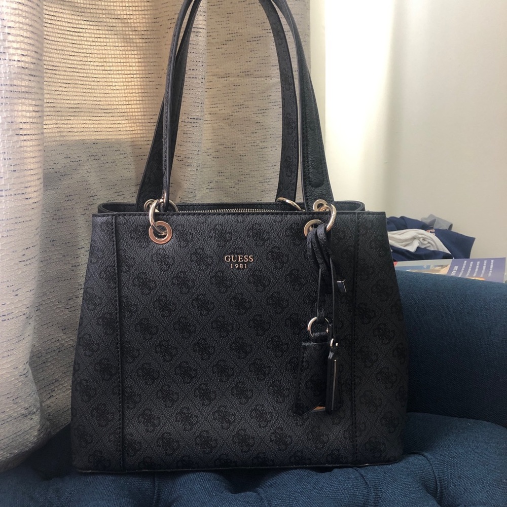 Used Guess black shoulder bag